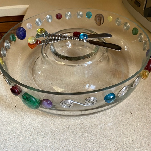 Vintage Dary Rees 11in glass chips and dip set with 2 matching spreading knives - Picture 2 of 2